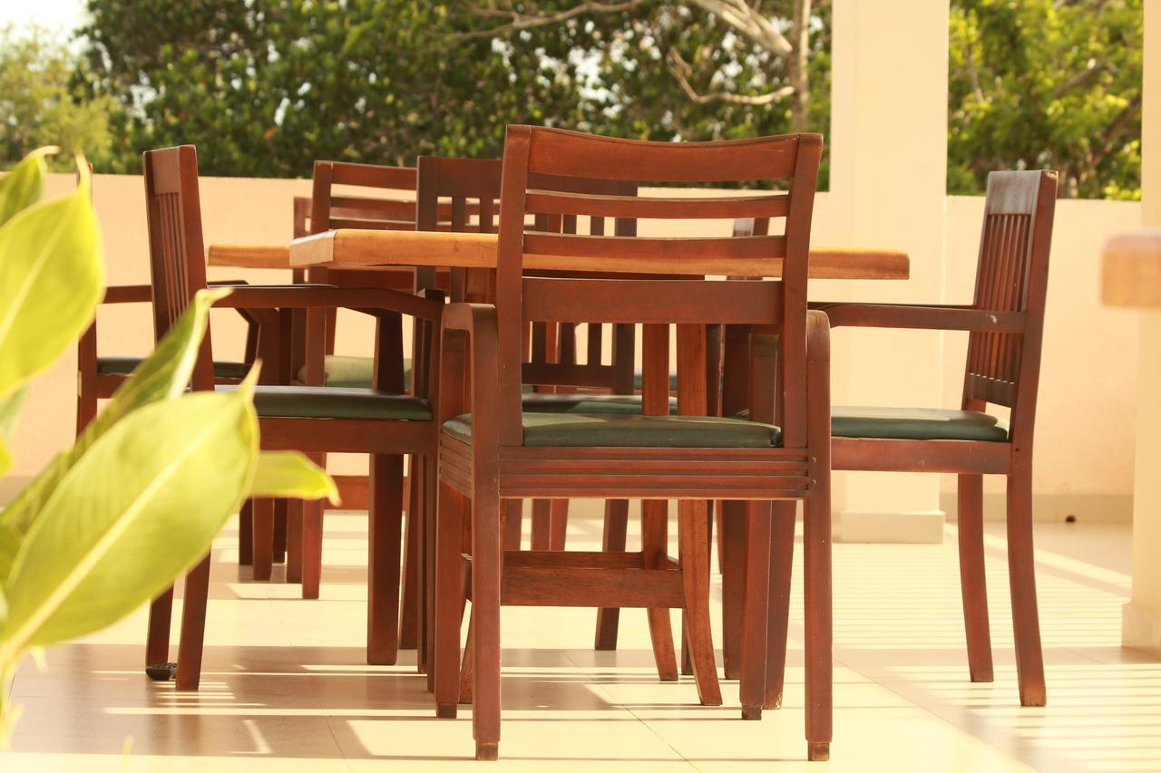 Pearl City Hotel Tissamaharama Eksteriør bilde